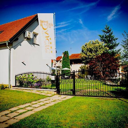 Holiday House Apartments Dajcic 瓦拉日丁托普利采 外观 照片