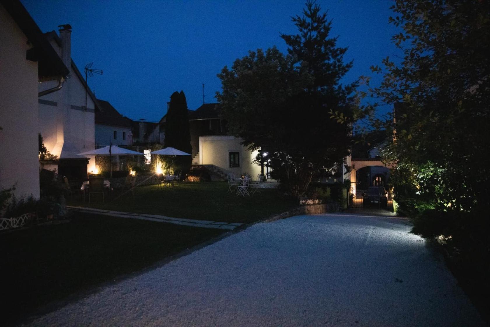 Holiday House Apartments Dajcic 瓦拉日丁托普利采 外观 照片